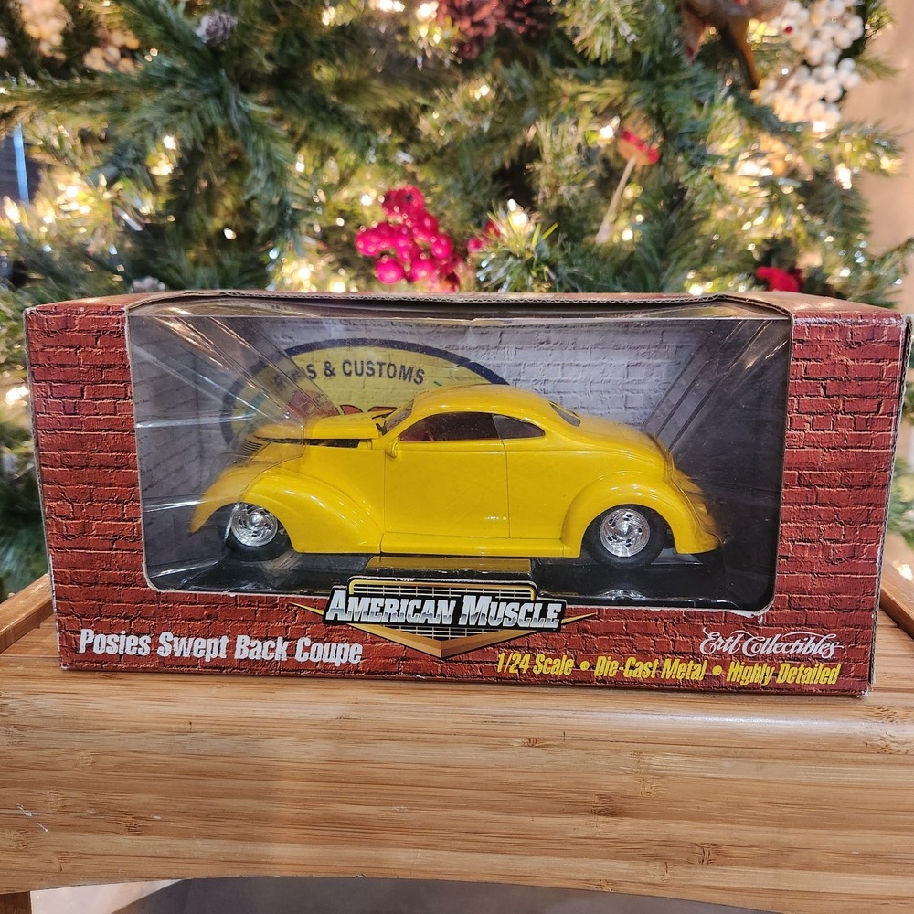 ERTL‎ American Muscle 1:24 Yellow POSIES SWEPT BACK COUPE 1999